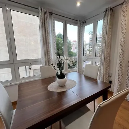 Lägenhet Beach Apartment